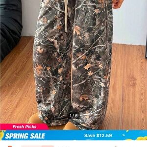 Camouflage Print Wide-Leg Pants
